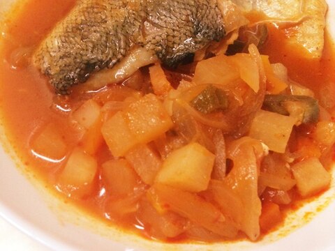 魚と余り物野菜のケチャップミネストローネ